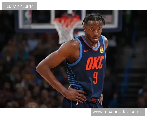 杰拉米格兰特的崛起与NBA赛场上的多面手角色分析